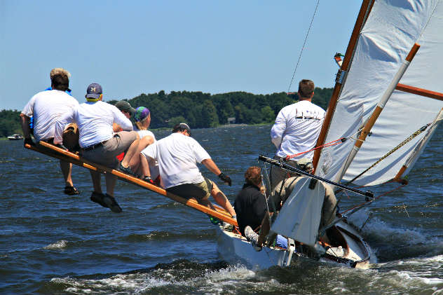 Chesapeake Bay Log Canoe Island Blossom Wins MRYC Race